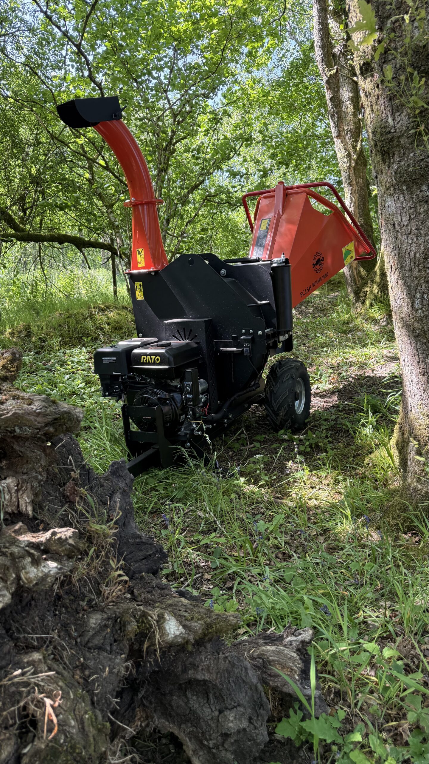 Wood Chipper / Shredder Outland Tools FC15H 15hp Petrol Hydraulic in Feed. - Image 12