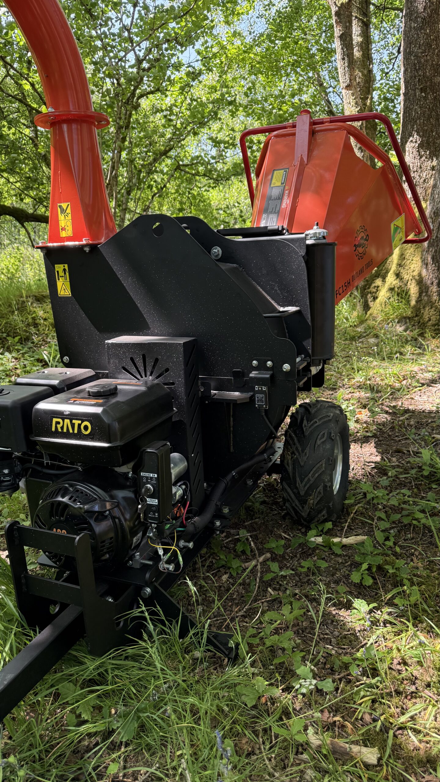 Wood Chipper / Shredder Outland Tools FC15H 15hp Petrol Hydraulic in Feed. - Image 14