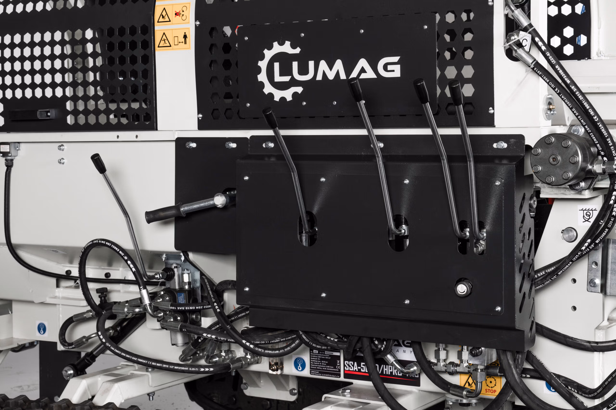 Tracked diesel engine Firewood Processor Lumag SSA500DHPROTRS With Hydrauic infeed & contols - Image 10