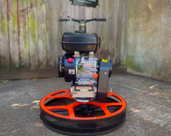 Petrol Power Float Power trowel 76cm wide edging machine Outland Tools PF24 FREE FINISHING PAN