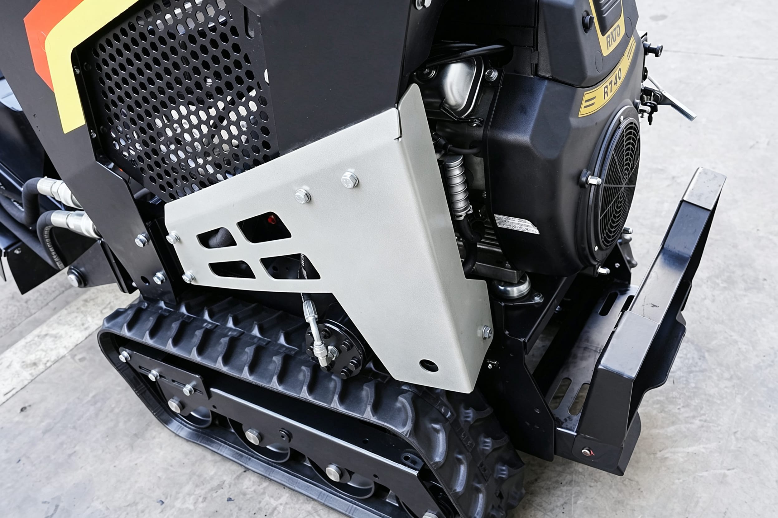 Tracked self propelled stump grinder 27hp Outland Tools RC27H - Image 14