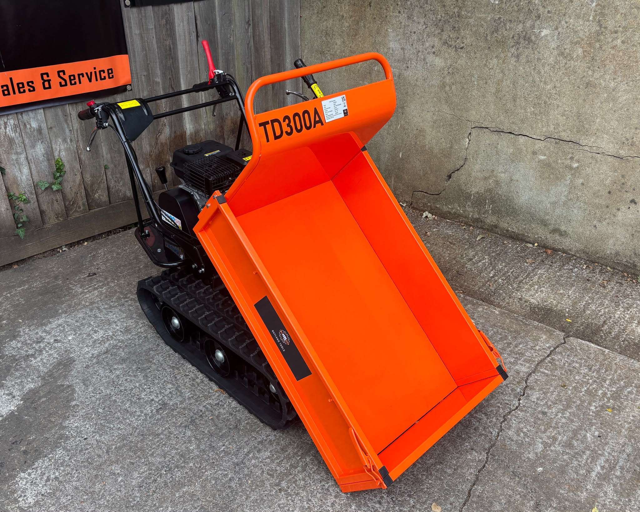 Mini Dumper tracked power barrow Outland Tools TD300A 196cc Petrol 300KG - Image 3