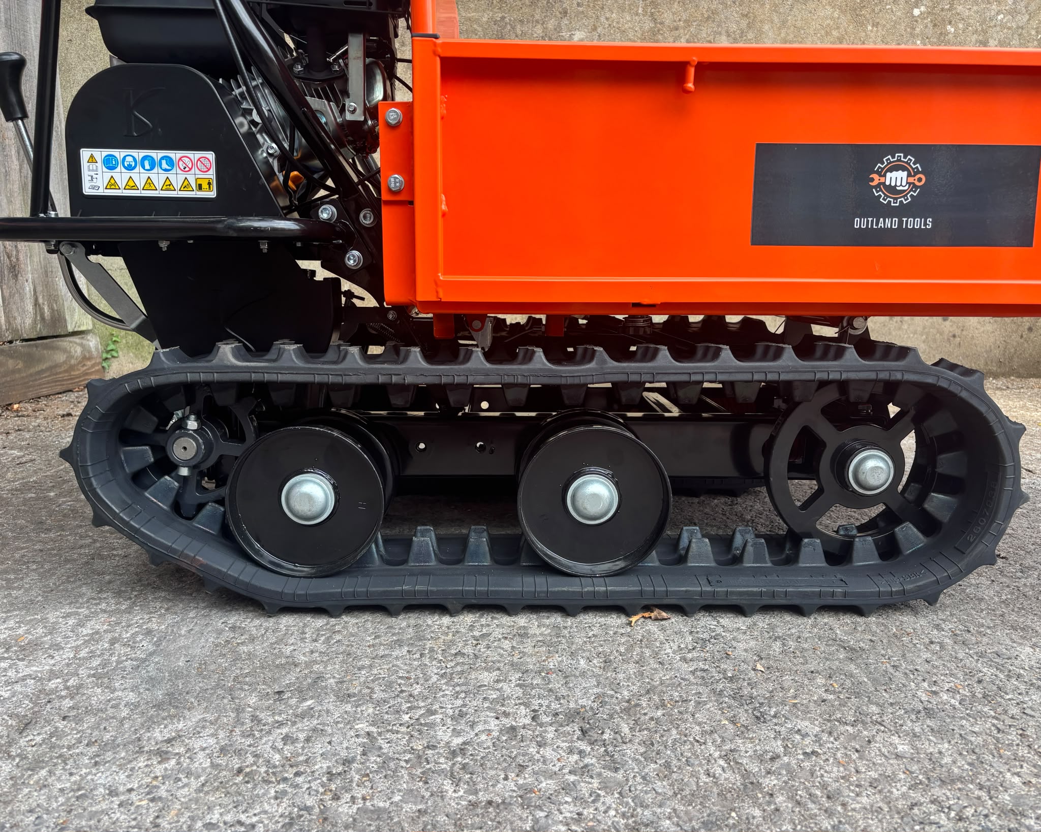 Mini Dumper tracked power barrow Outland Tools TD300A 196cc Petrol 300KG - Image 4