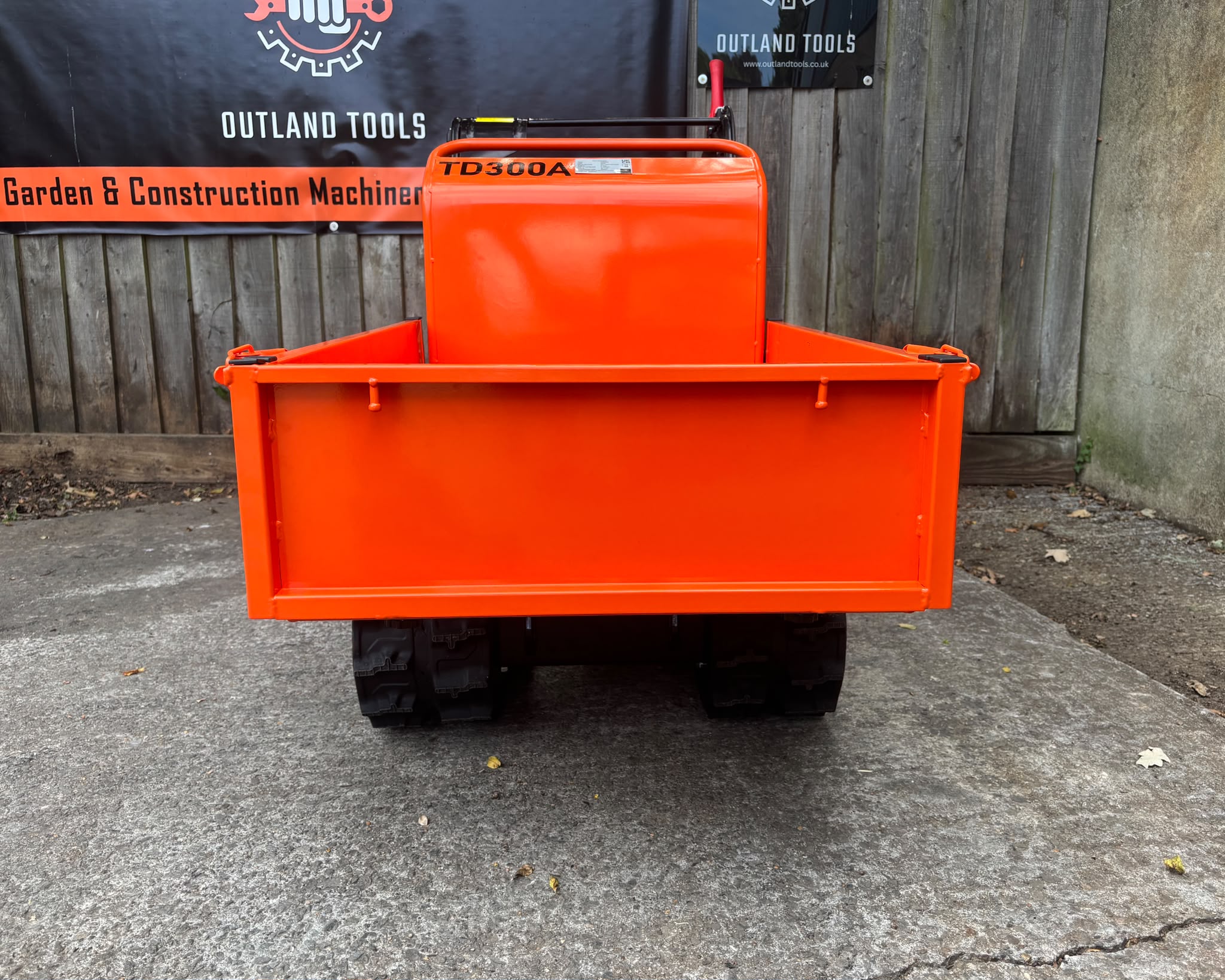 Mini Dumper tracked power barrow Outland Tools TD300A 196cc Petrol 300KG - Image 6