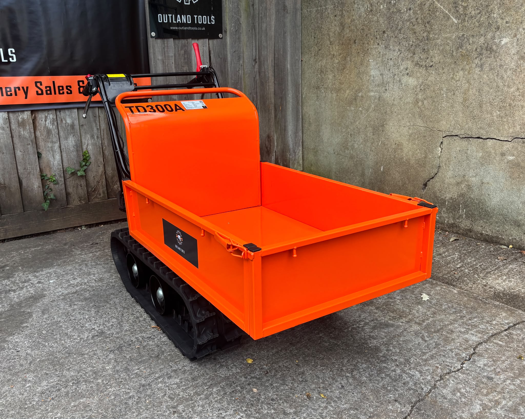 Mini Dumper tracked power barrow Outland Tools TD300A 196cc Petrol 300KG - Image 8